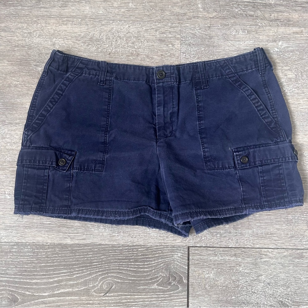 Gap Khakis Womens Navy Cargo Shorts Size 12 Y2K 100% Cotton Utility Frayed Hem